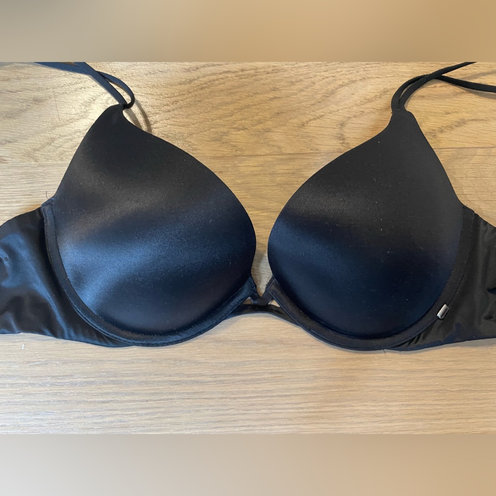 Victoria’s Secret Very Sexy Push-Up Bra in Black 32D - Picture 3 of 5